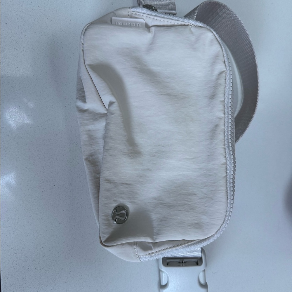Lululemon Athletica White Belt Bag Minimalist Design